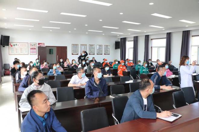 凯发k8·(国际)官方网站咸阳马泉街道组织开展防护用品规范使用专题培训会(图3)