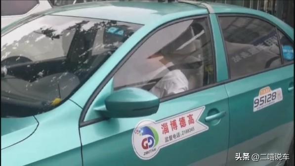 凯发国际太原出租车打出汽车界全球第一闪(图11)