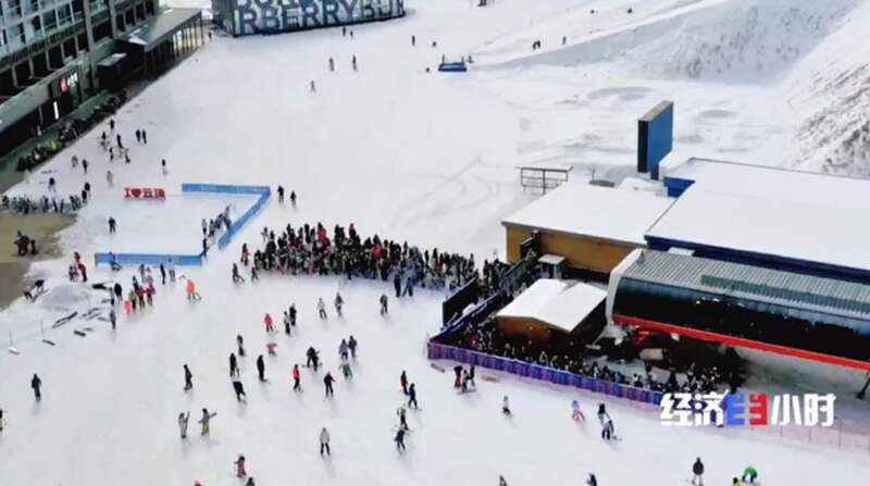 凯发k8官网登录vip入口滑雪板、手套……“冰雪热”激发消费活力 带动产业链升级(图3)