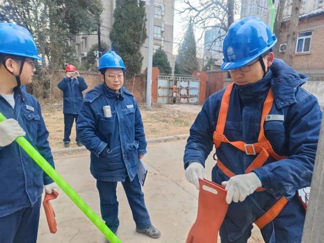 凯发k8官网登录vip入口国网宝鸡市城区供电公司：20对“师徒”显身手 以赛促学(图5)