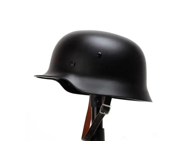 凯发k8官网登录vip入口二战德军警卫旗队的十种标志性物品官兵气质堪比仪仗队(图7)